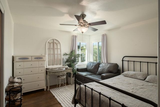 4619 E El Monte Way, Fresno, CA 93702