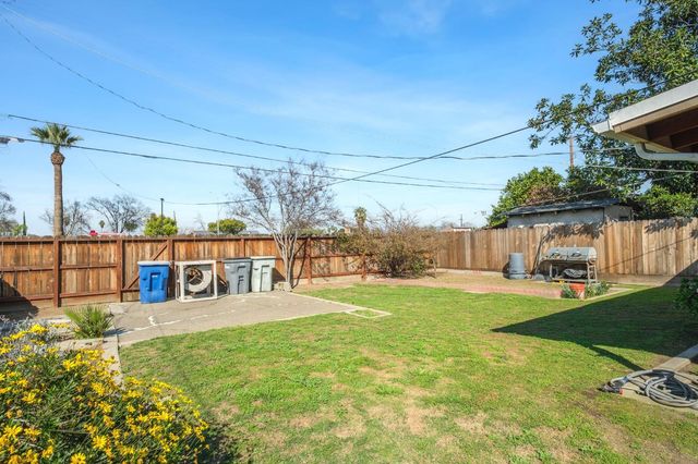 4619 E El Monte Way, Fresno, CA 93702