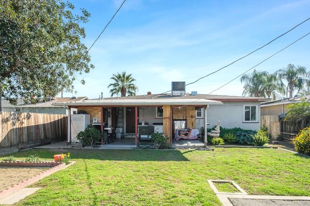 4619 E El Monte Way, Fresno, CA 93702