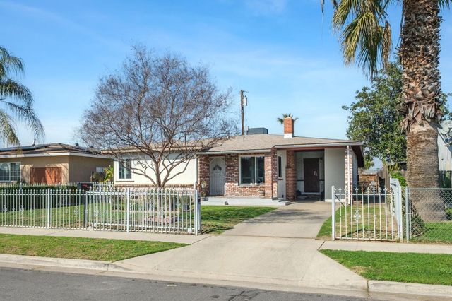 4619 E El Monte Way, Fresno, CA 93702