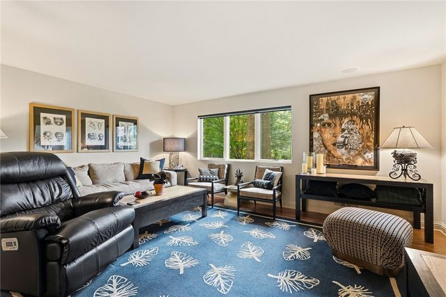 1300 Shady Ave, Squirrel Hill, PA 15217