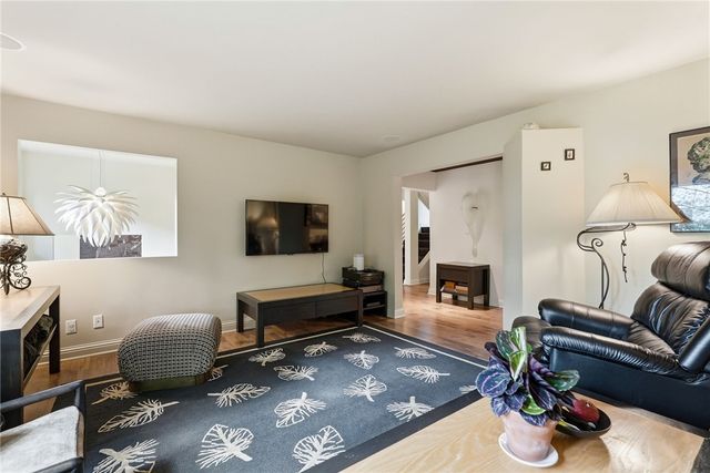 1300 Shady Ave, Squirrel Hill, PA 15217