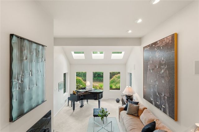 1300 Shady Ave, Squirrel Hill, PA 15217