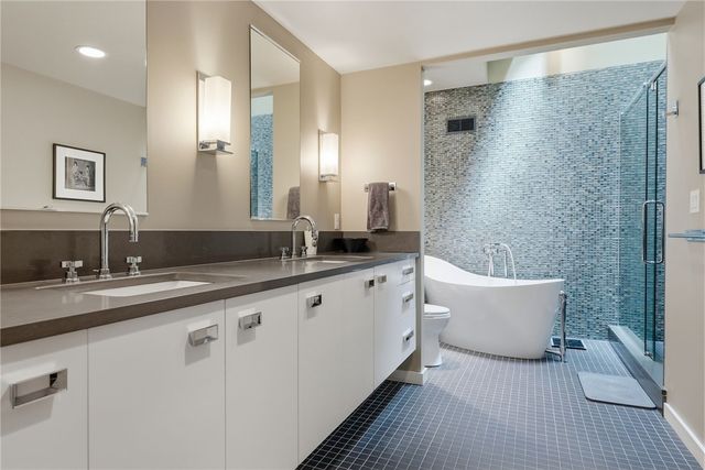 1300 Shady Ave, Squirrel Hill, PA 15217