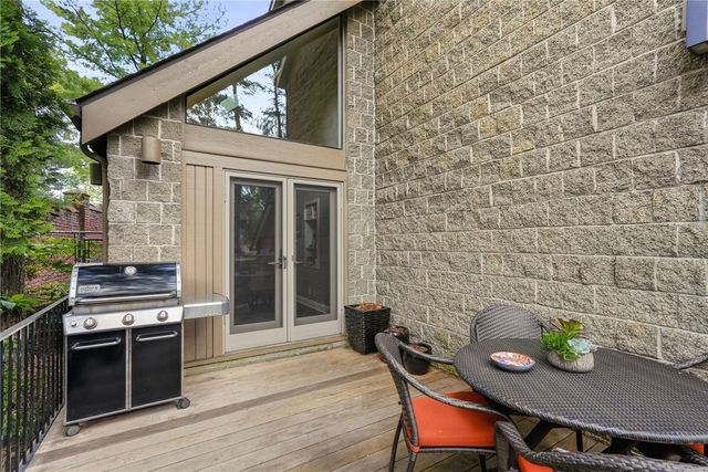 1300 Shady Ave, Squirrel Hill, PA 15217