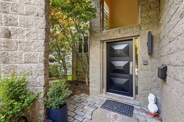 1300 Shady Ave, Squirrel Hill, PA 15217
