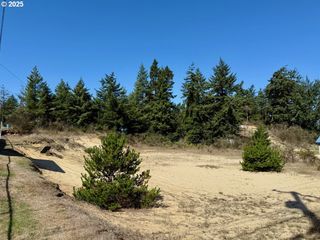 0 Hauser Rd, North Bend, OR 97459