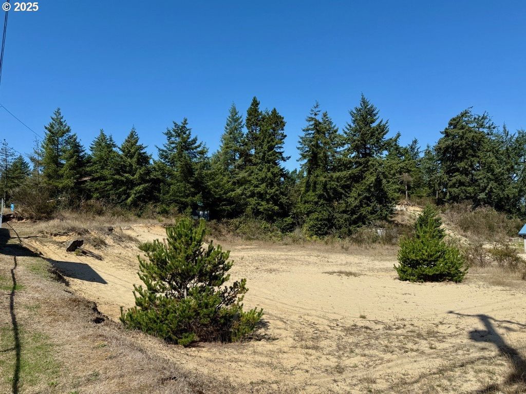 0 Hauser Rd, North Bend, OR 97459