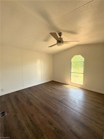 2738 Old Mountain Road, Trinity, NC 27370