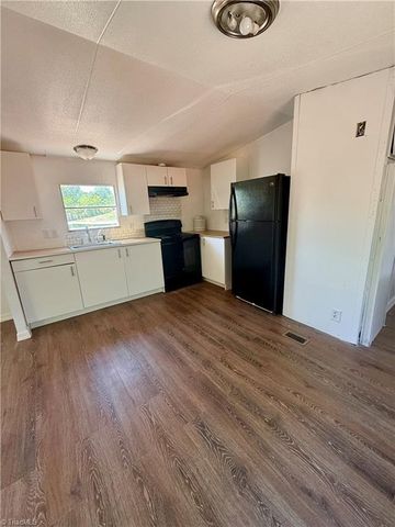 2738 Old Mountain Road, Trinity, NC 27370