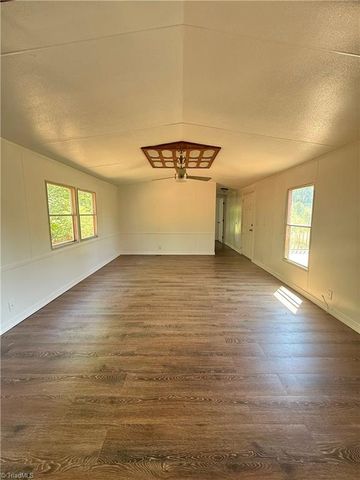 2738 Old Mountain Road, Trinity, NC 27370