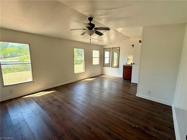 2738 Old Mountain Road, Trinity, NC 27370