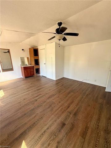 2738 Old Mountain Road, Trinity, NC 27370
