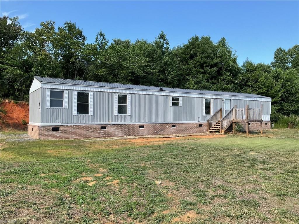 2738 Old Mountain Road, Trinity, NC 27370
