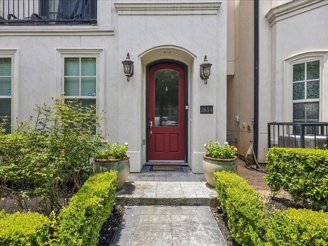 2614 Capitol Street, Houston, TX 77003