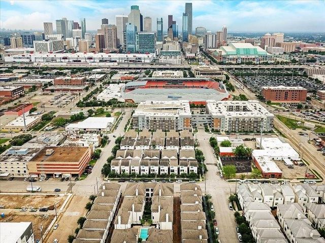 2614 Capitol Street, Houston, TX 77003