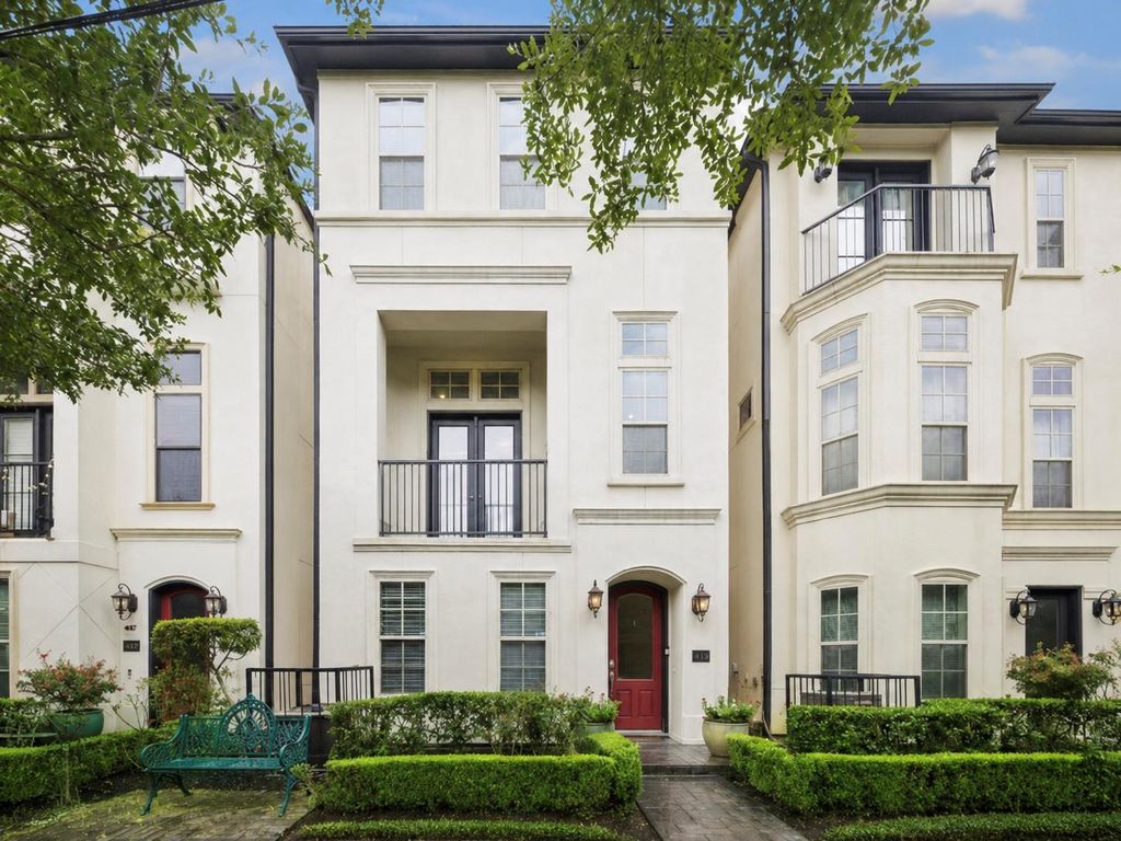 2614 Capitol Street, Houston, TX 77003