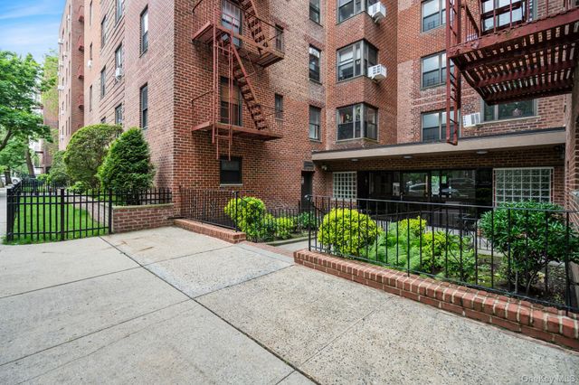 32-40 89 Street C409, East Elmhurst, NY 11369