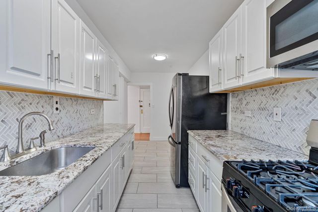 32-40 89 Street C409, East Elmhurst, NY 11369