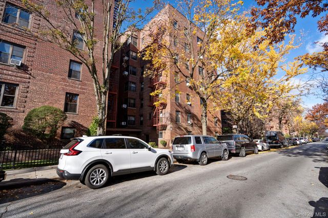 32-40 89 Street C409, East Elmhurst, NY 11369