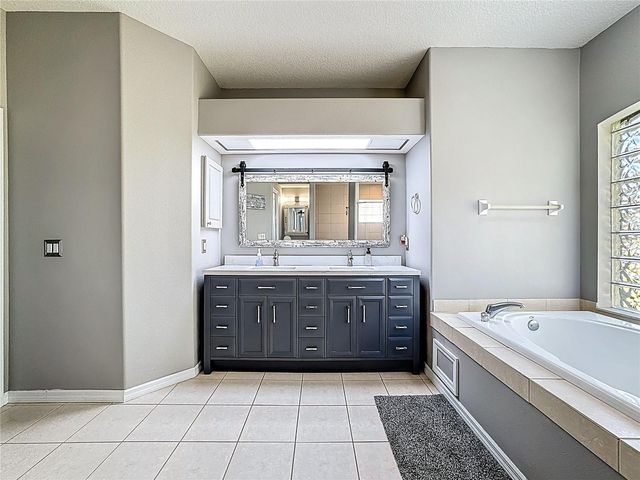 18002 HOWLING WOLF RUN, Parrish, FL 34219