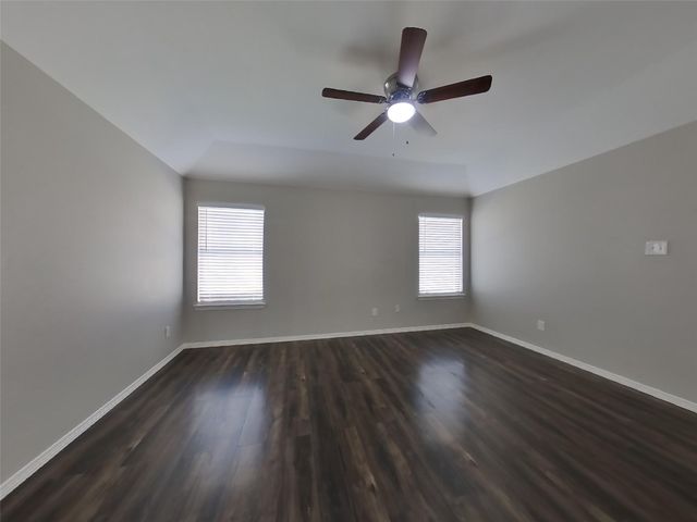 2002 Briar Grove Drive, Conroe, TX 77301