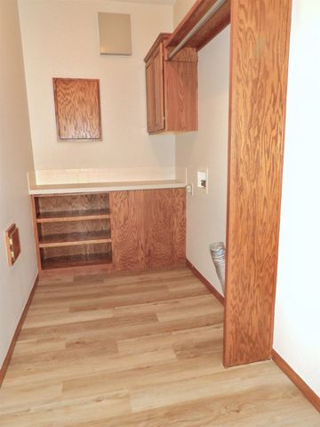 3121 W Westwind Bay, Wichita, KS 67205