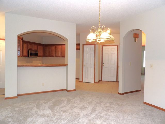 3121 W Westwind Bay, Wichita, KS 67205