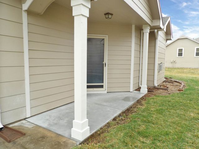 3121 W Westwind Bay, Wichita, KS 67205