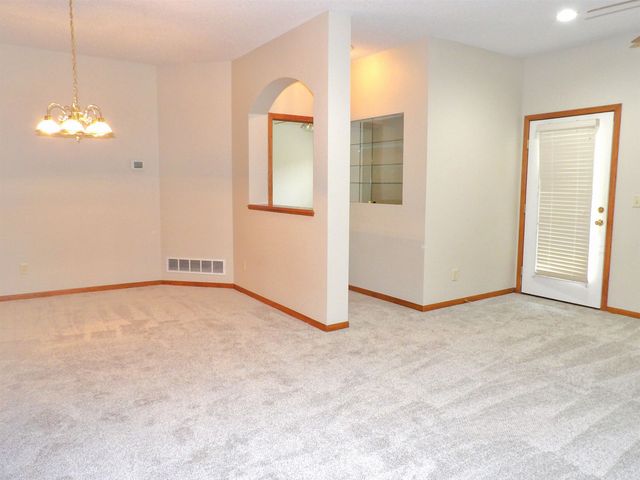 3121 W Westwind Bay, Wichita, KS 67205