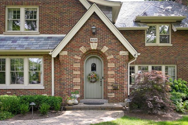 843 Crescent Boulevard, Glen Ellyn, IL 60137
