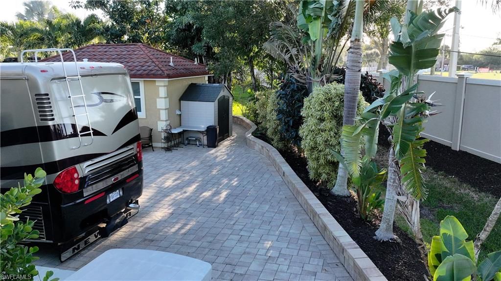 4620 Southern Breeze DR, NAPLES, FL 34114 — photo 2