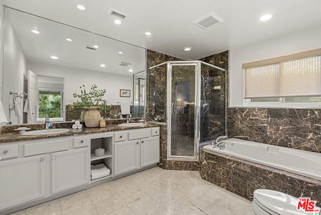 3127 Arrowhead Drive, Los Angeles, CA 90068