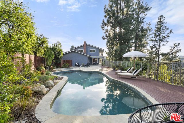 3127 Arrowhead Drive, Los Angeles, CA 90068