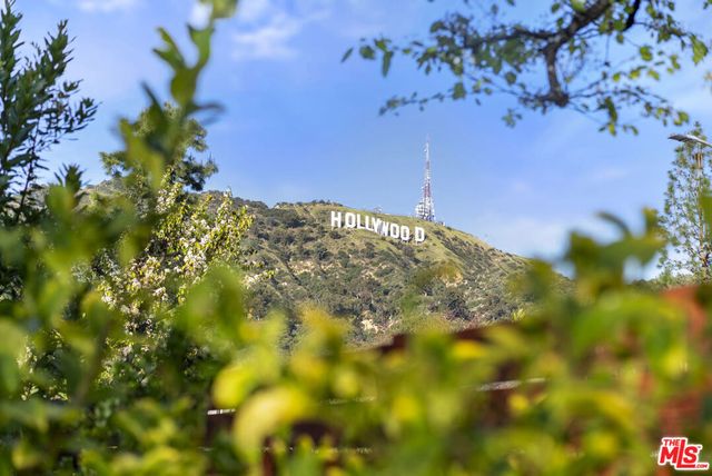 3127 Arrowhead Drive, Los Angeles, CA 90068