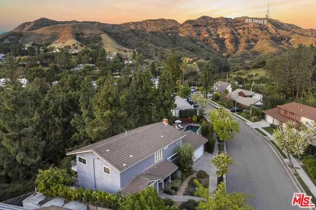 3127 Arrowhead Drive, Los Angeles, CA 90068