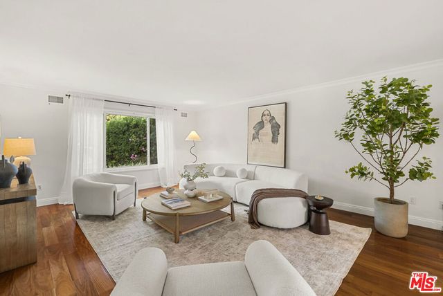 3127 Arrowhead Drive, Los Angeles, CA 90068