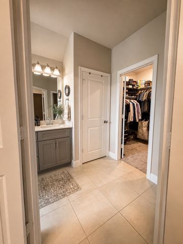 585 Hutchinson Lane, Lewisville, TX 75077