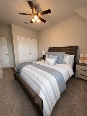 585 Hutchinson Lane, Lewisville, TX 75077