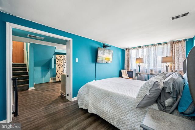 234 TALBOT DR, Broomall, PA 19008