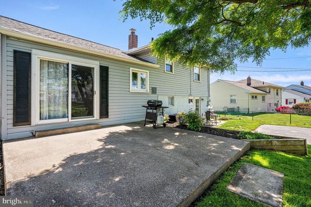 234 TALBOT DR, Broomall, PA 19008