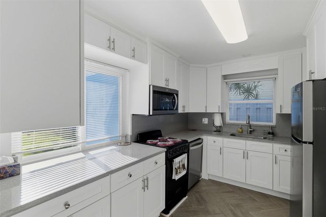 17734 1ST STREET E, Redington Shores, FL 33708