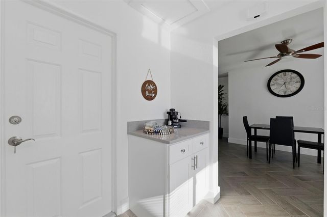 17734 1ST STREET E, Redington Shores, FL 33708