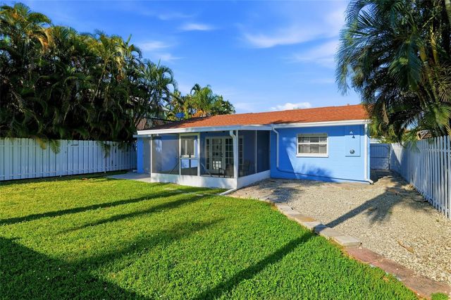 17734 1ST STREET E, Redington Shores, FL 33708