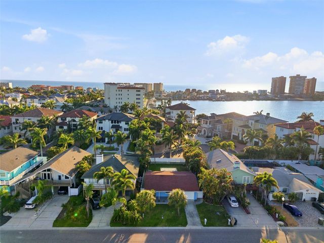 17734 1ST STREET E, Redington Shores, FL 33708