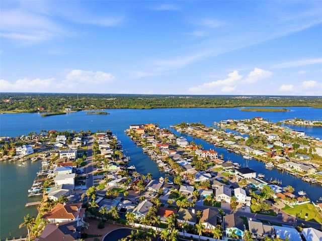 17734 1ST STREET E, Redington Shores, FL 33708