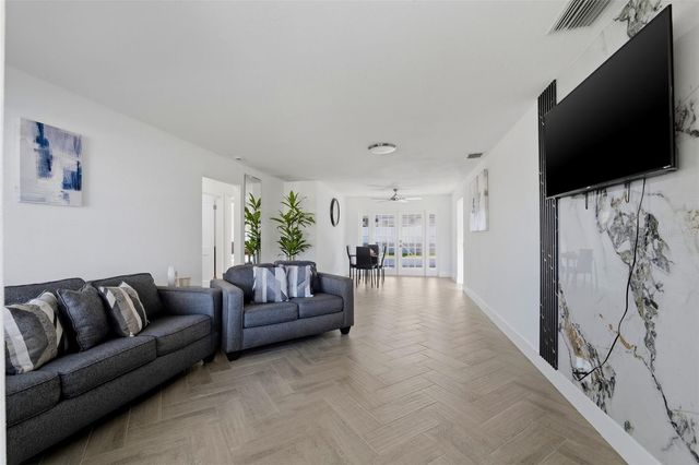 17734 1ST STREET E, Redington Shores, FL 33708