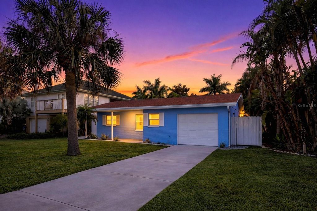 17734 1ST STREET E, Redington Shores, FL 33708