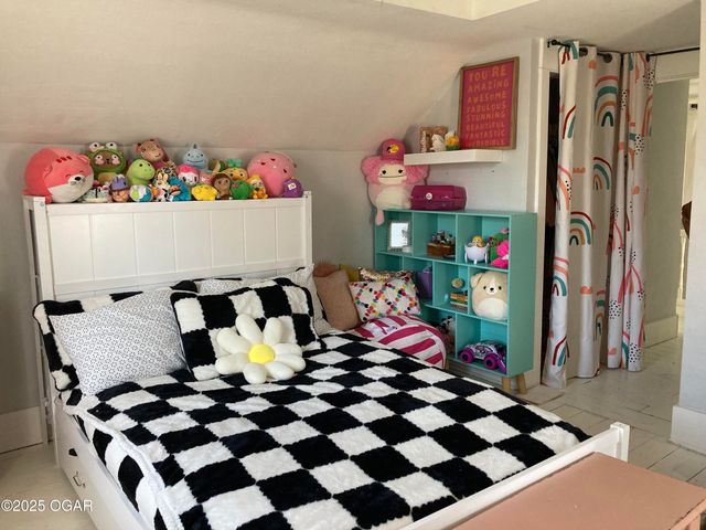 1204 Grand Avenue, Carthage, MO 64836