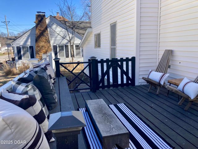 1204 Grand Avenue, Carthage, MO 64836